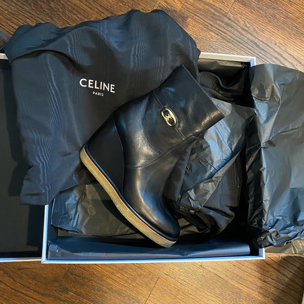 Brand new authentic Celine Boots - size 39 - Picture 5 of 10